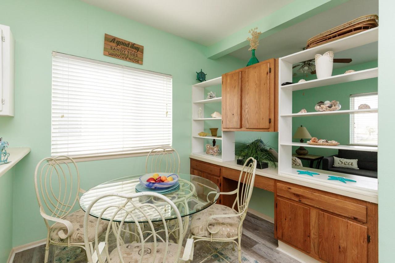 Affordable Family Condo -Walking Distance To Beach By Mustang Island, Sleeps Four, 2025 Traveler Award 코퍼스크리스티 외부 사진