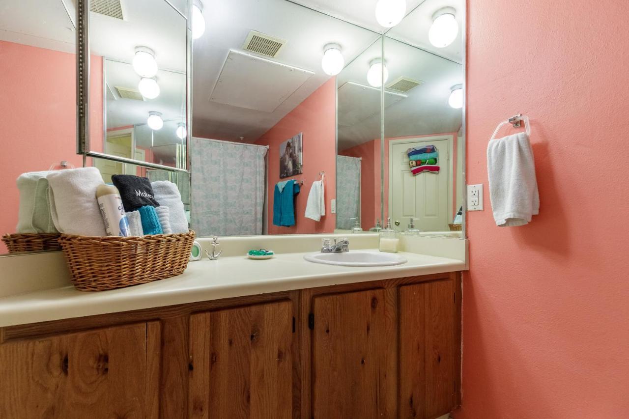 Affordable Family Condo -Walking Distance To Beach By Mustang Island, Sleeps Four, 2025 Traveler Award 코퍼스크리스티 외부 사진