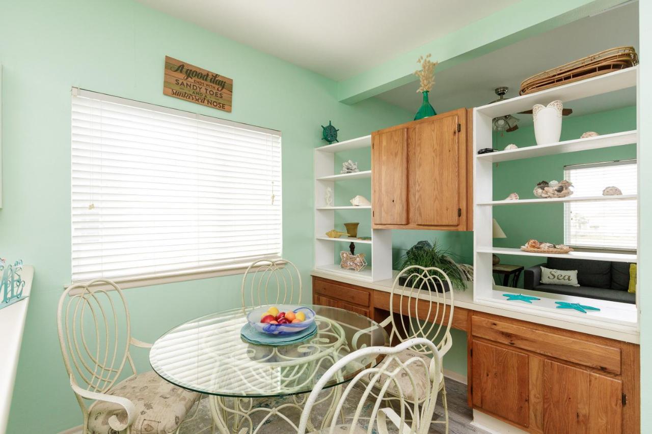 Affordable Family Condo -Walking Distance To Beach By Mustang Island, Sleeps Four, 2025 Traveler Award 코퍼스크리스티 외부 사진